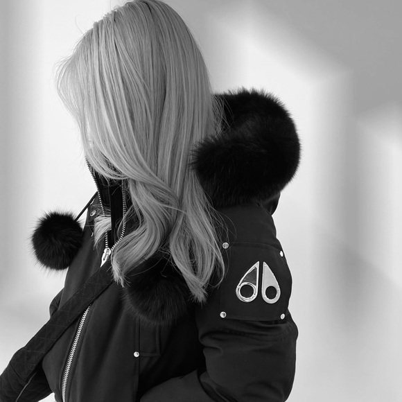 MOOSE KNUCKLES DEBBIE BOMBER SHEARLING WOMEN'S DOWN JACKET - Picture 12 of 15